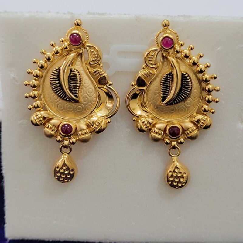 Earring 4